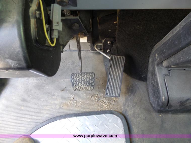 image for item J4925 1993 Freightliner FL80 fire truck