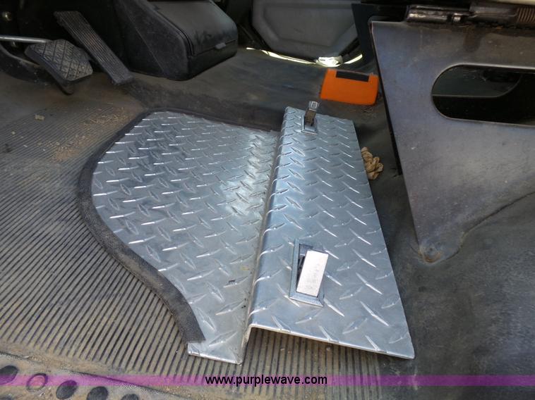 image for item J4925 1993 Freightliner FL80 fire truck