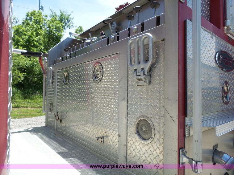 image for item J4925 1993 Freightliner FL80 fire truck