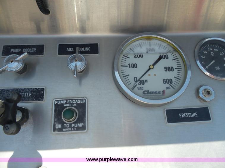 image for item J4925 1993 Freightliner FL80 fire truck