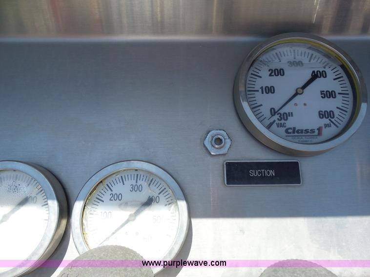 image for item J4925 1993 Freightliner FL80 fire truck