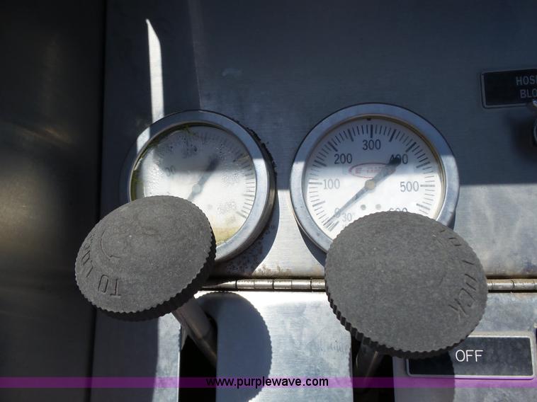 image for item J4925 1993 Freightliner FL80 fire truck