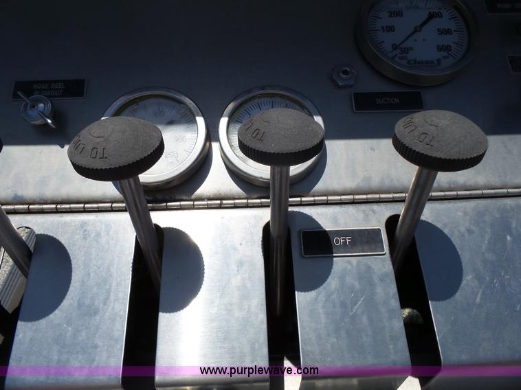 image for item J4925 1993 Freightliner FL80 fire truck