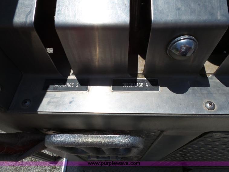 image for item J4925 1993 Freightliner FL80 fire truck