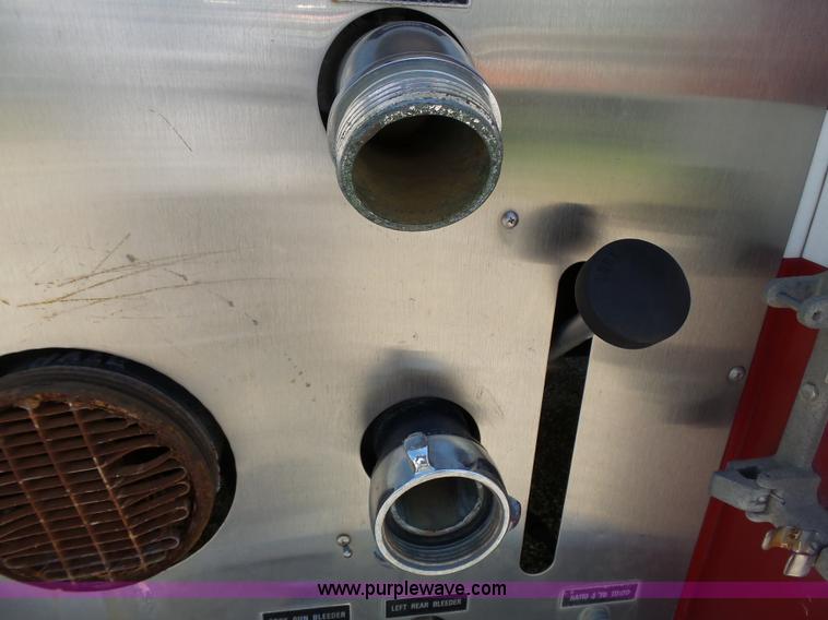 image for item J4925 1993 Freightliner FL80 fire truck