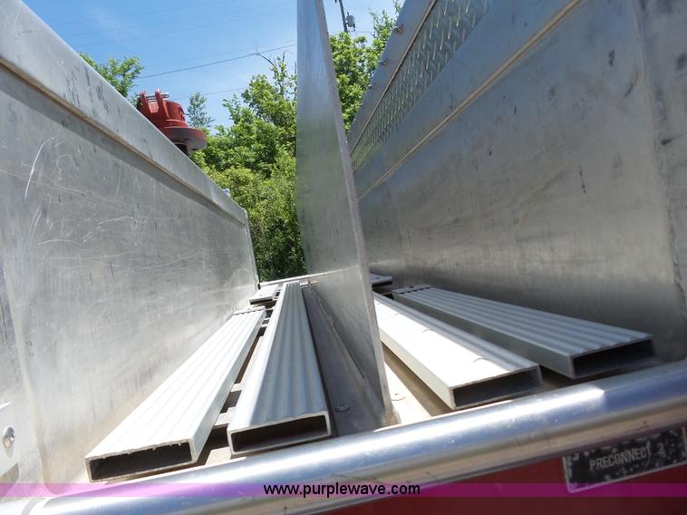 image for item J4925 1993 Freightliner FL80 fire truck