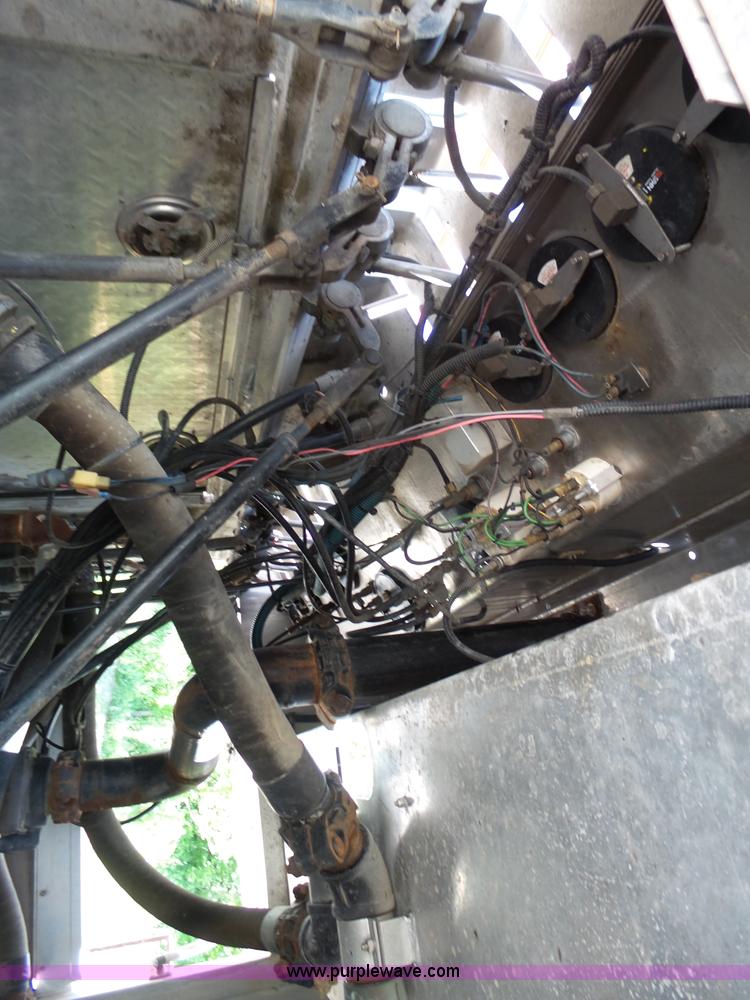 image for item J4925 1993 Freightliner FL80 fire truck