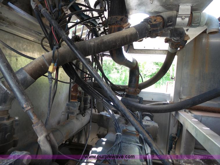 image for item J4925 1993 Freightliner FL80 fire truck