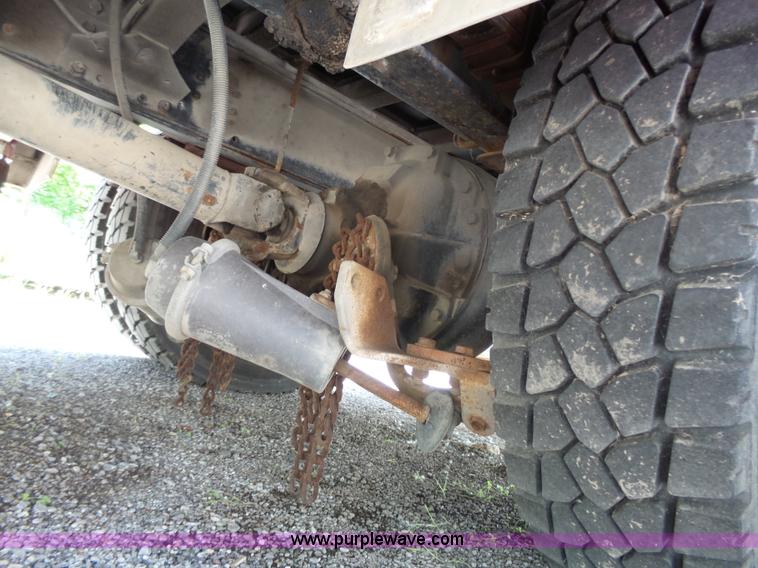 image for item J4925 1993 Freightliner FL80 fire truck