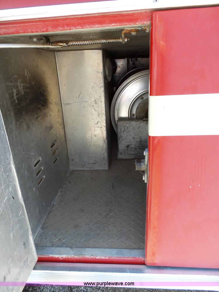 image for item J4925 1993 Freightliner FL80 fire truck