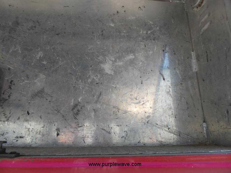 image for item J4925 1993 Freightliner FL80 fire truck