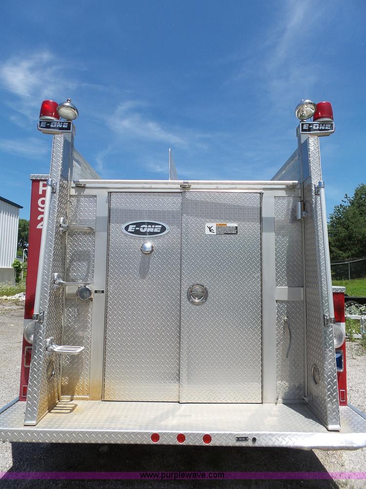 image for item J4925 1993 Freightliner FL80 fire truck