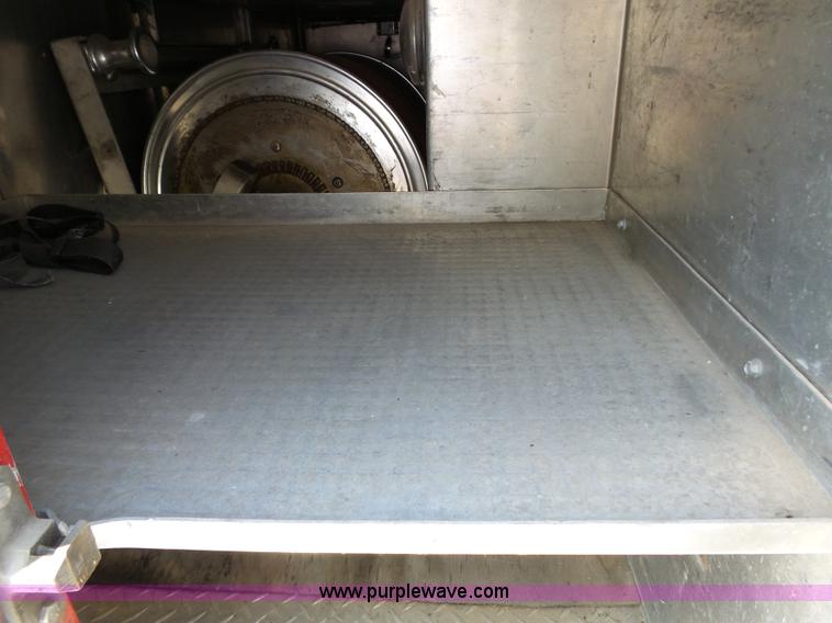 image for item J4925 1993 Freightliner FL80 fire truck