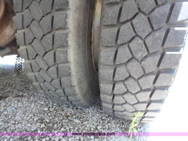 image for item J4925 1993 Freightliner FL80 fire truck