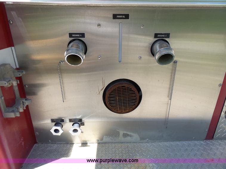 image for item J4925 1993 Freightliner FL80 fire truck