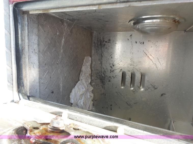 image for item J4925 1993 Freightliner FL80 fire truck