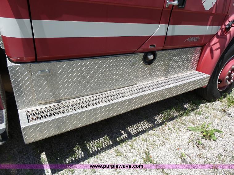 image for item J4925 1993 Freightliner FL80 fire truck