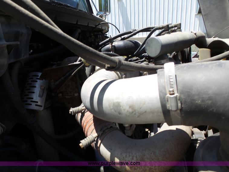 image for item J4925 1993 Freightliner FL80 fire truck