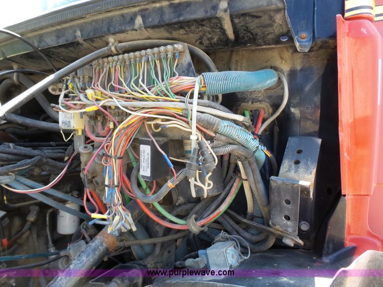 image for item J4925 1993 Freightliner FL80 fire truck