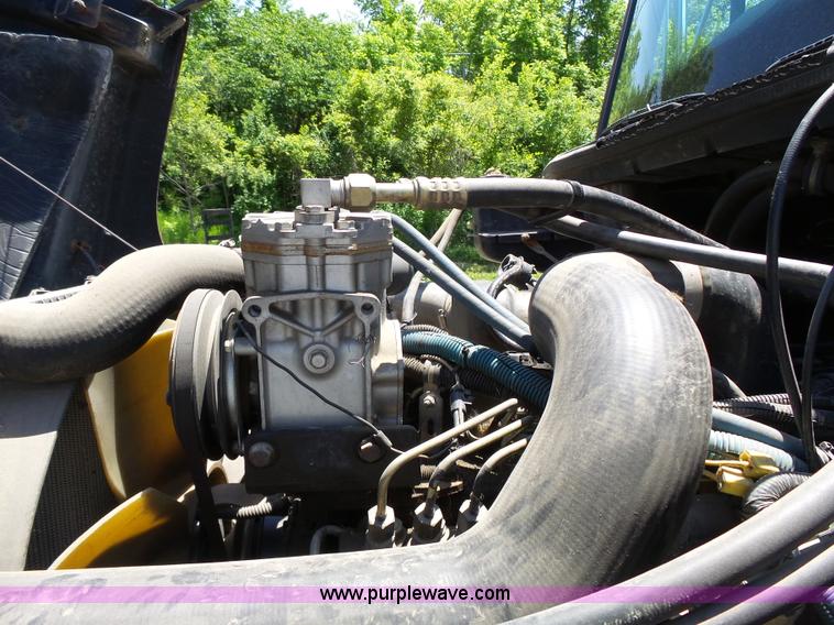 image for item J4925 1993 Freightliner FL80 fire truck