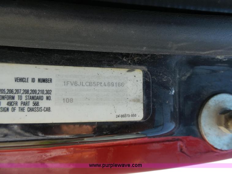 image for item J4925 1993 Freightliner FL80 fire truck