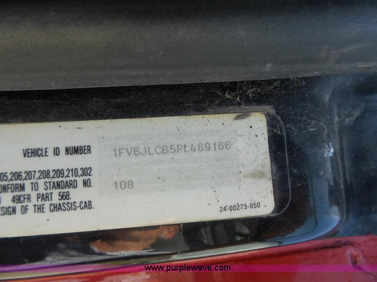 image for item J4925 1993 Freightliner FL80 fire truck