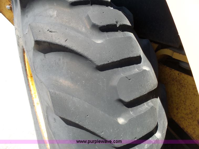 image for item J4927 1994 John Deere 310D backhoe