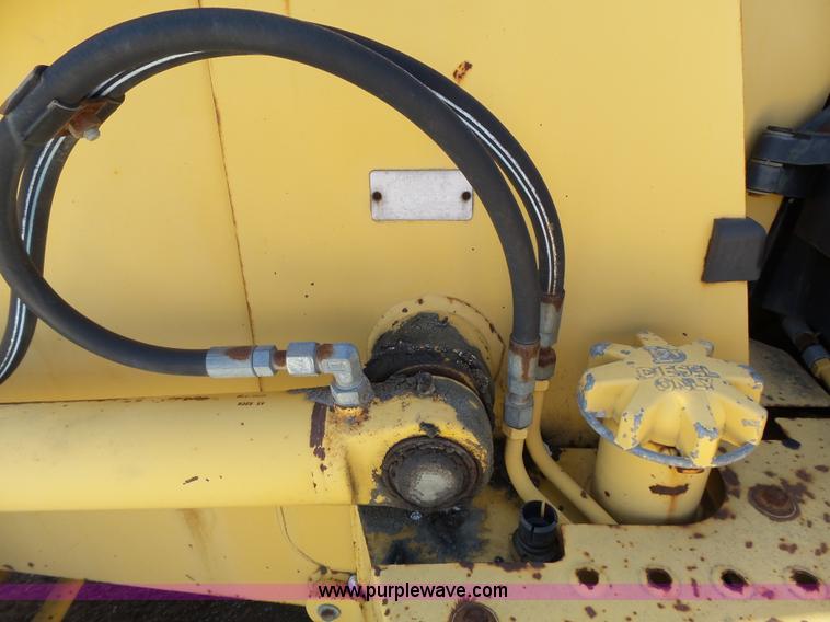 image for item J4927 1994 John Deere 310D backhoe