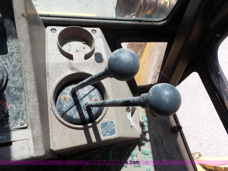 image for item J4927 1994 John Deere 310D backhoe