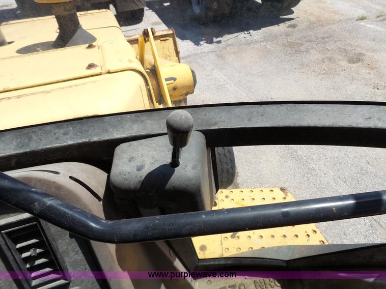 image for item J4927 1994 John Deere 310D backhoe