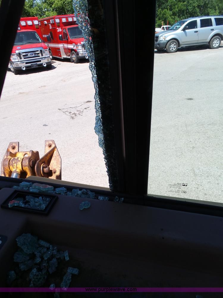 image for item J4927 1994 John Deere 310D backhoe