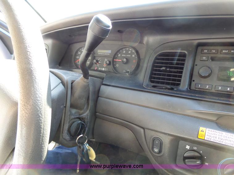 image for item J4929 2008 Ford Crown Victoria Police Interceptor