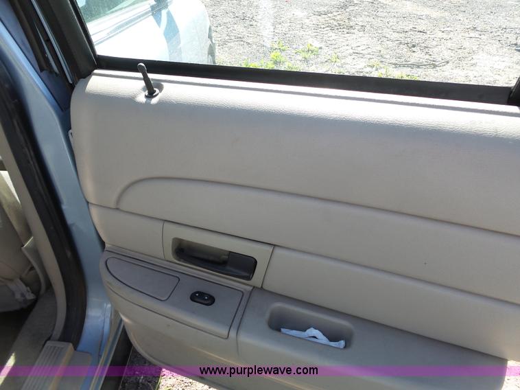 image for item J4929 2008 Ford Crown Victoria Police Interceptor