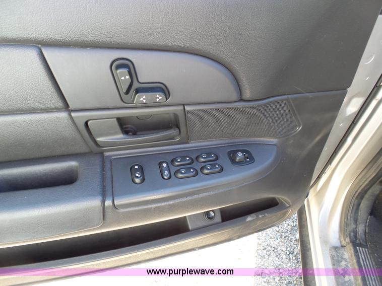 image for item J4930 2005 Ford Crown Victoria Police Interceptor