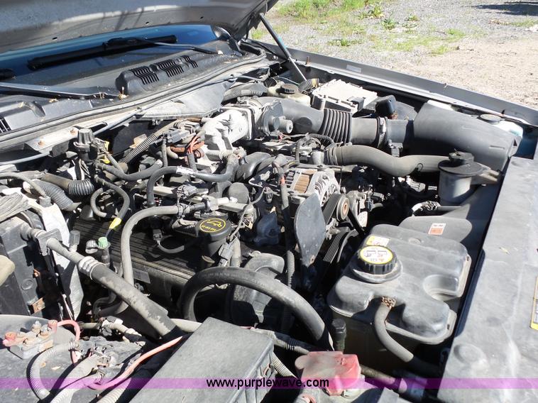 image for item J4930 2005 Ford Crown Victoria Police Interceptor