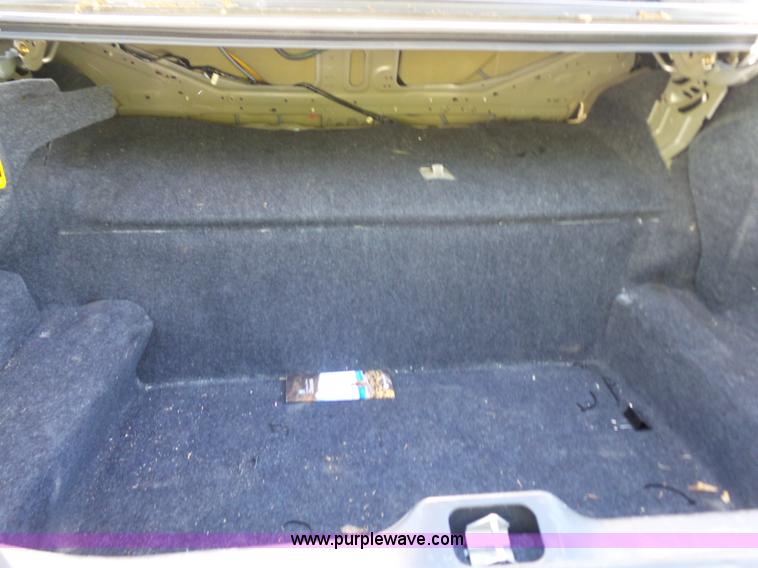 image for item J4930 2005 Ford Crown Victoria Police Interceptor