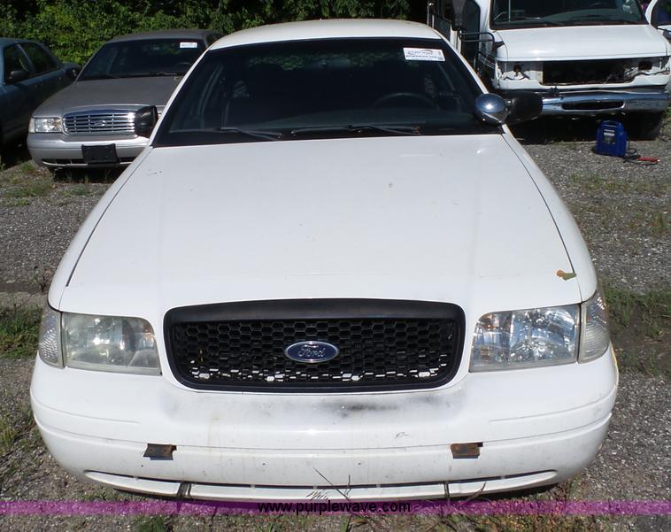 image for item J4931 2006 Ford Crown Victoria Police Interceptor