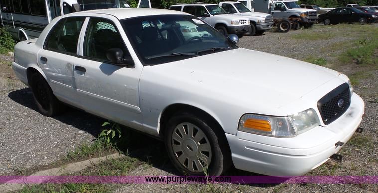 image for item J4931 2006 Ford Crown Victoria Police Interceptor