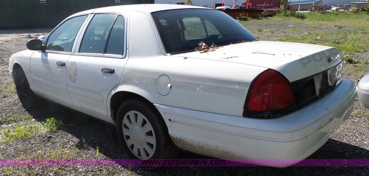 image for item J4931 2006 Ford Crown Victoria Police Interceptor