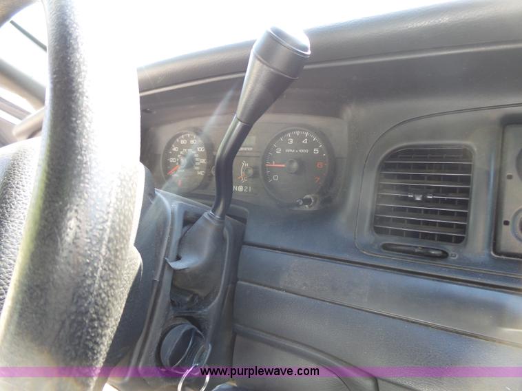 image for item J4931 2006 Ford Crown Victoria Police Interceptor