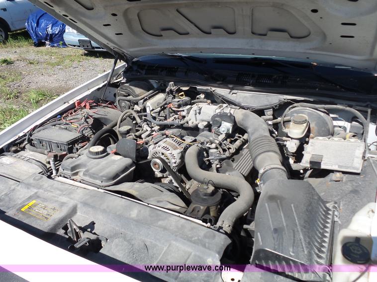 image for item J4931 2006 Ford Crown Victoria Police Interceptor