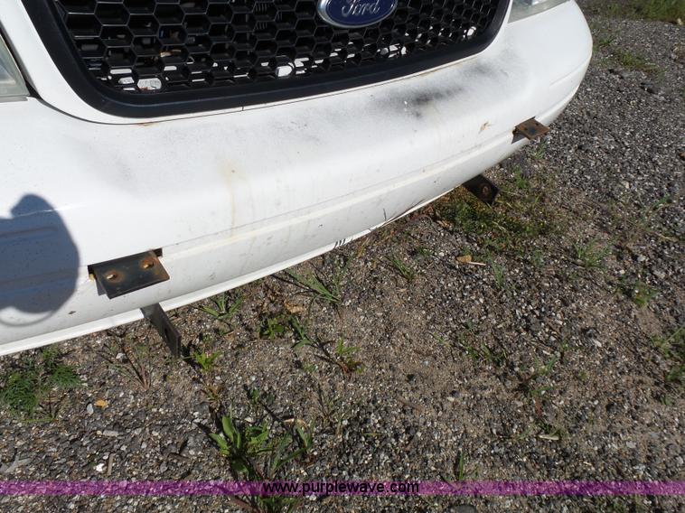 image for item J4931 2006 Ford Crown Victoria Police Interceptor