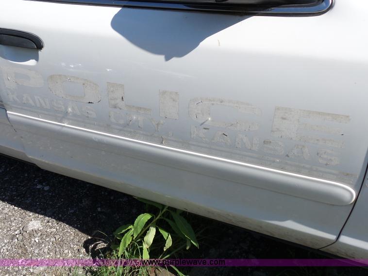 image for item J4931 2006 Ford Crown Victoria Police Interceptor