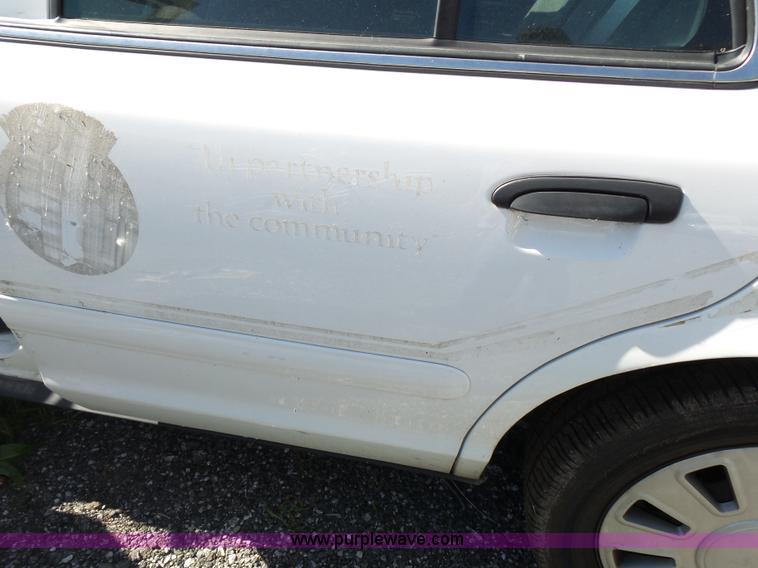 image for item J4931 2006 Ford Crown Victoria Police Interceptor