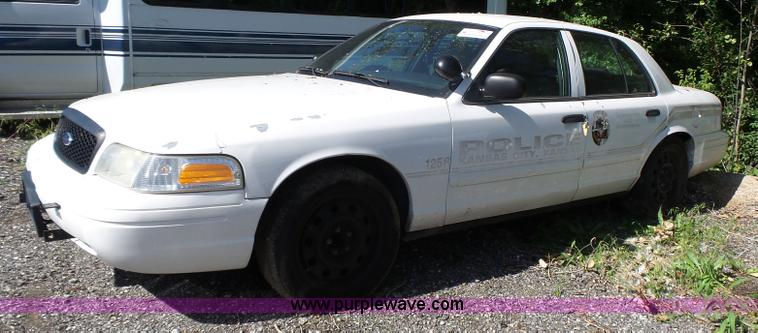 image for item J4933 2006 Ford Crown Victoria Police Interceptor