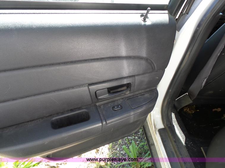 image for item J4933 2006 Ford Crown Victoria Police Interceptor