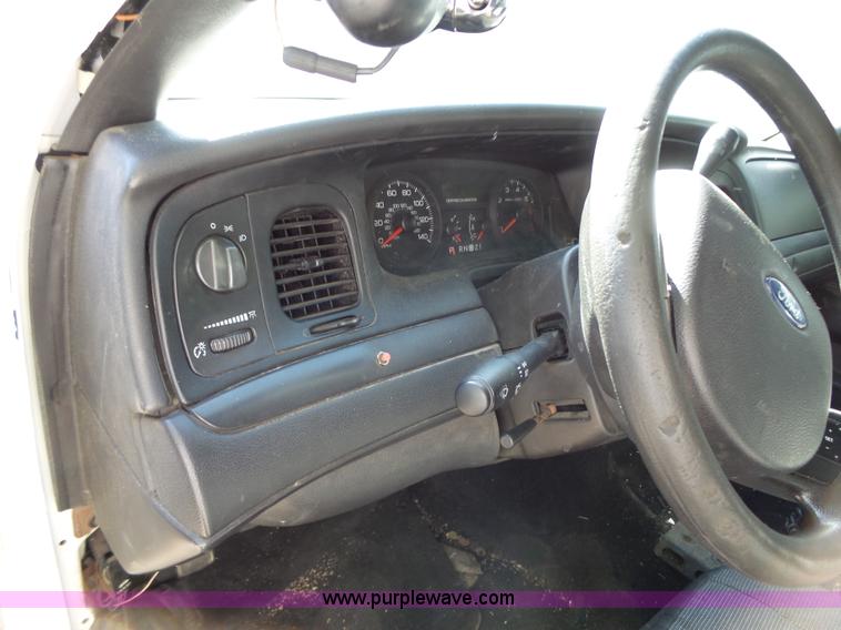 image for item J4933 2006 Ford Crown Victoria Police Interceptor