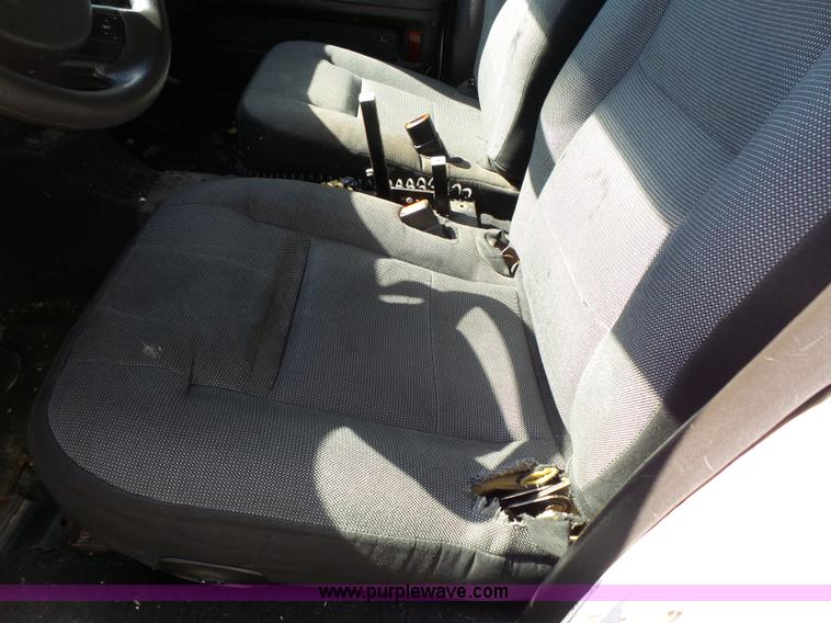 image for item J4933 2006 Ford Crown Victoria Police Interceptor