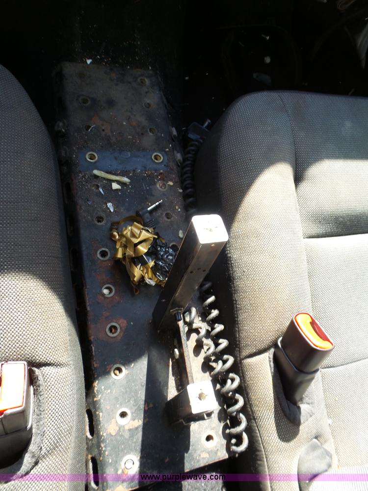 image for item J4933 2006 Ford Crown Victoria Police Interceptor