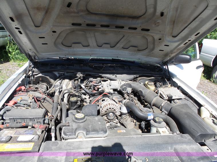 image for item J4933 2006 Ford Crown Victoria Police Interceptor